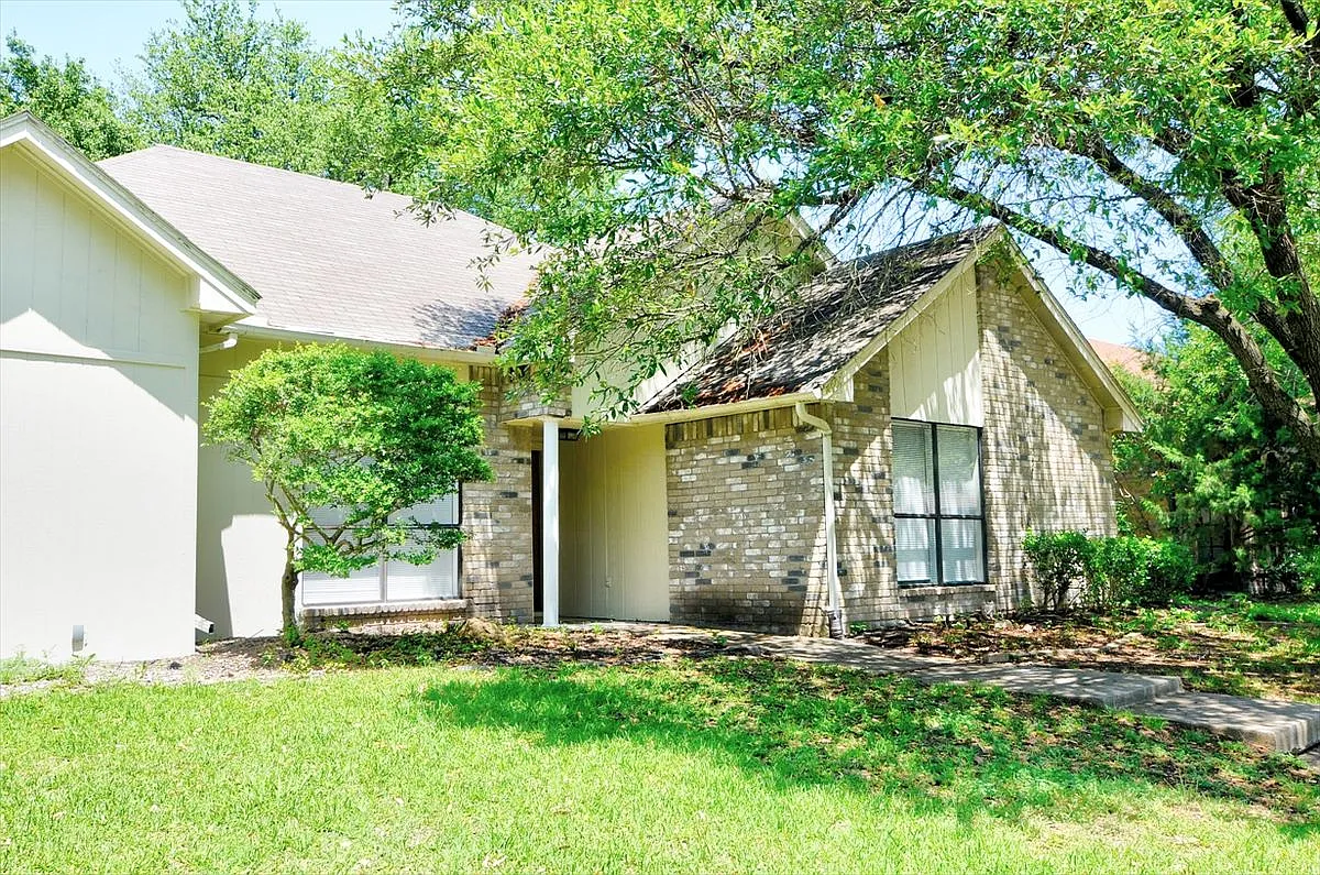 3 bed, 2.0 bath, 1530 sqft, $1,950 — Photo 1