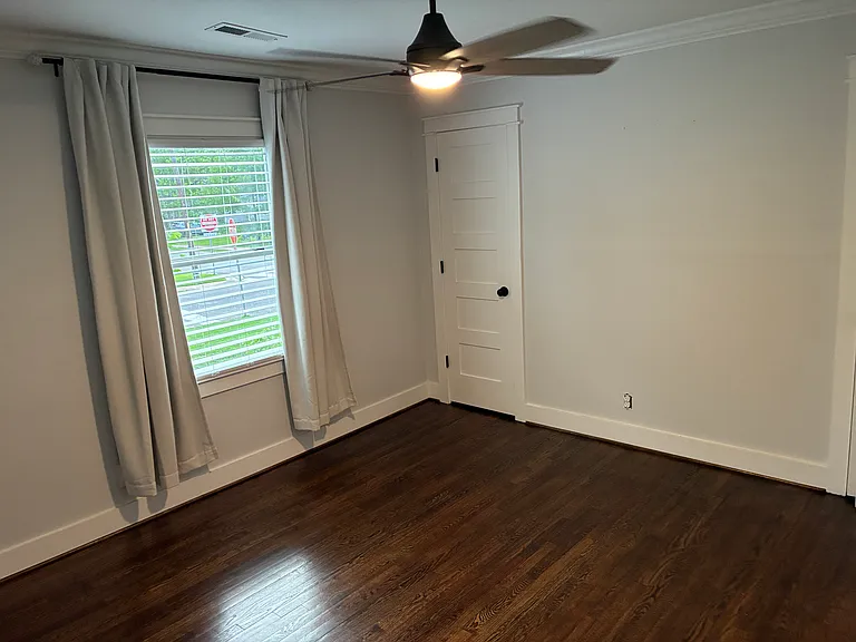 801 Grove St — Photo 23