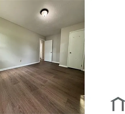 5738 Sterling Pl — Photo 7