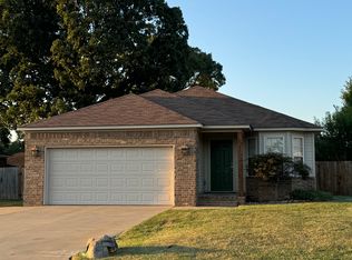 1531 E 14th Pl, Russellville, AR 72802