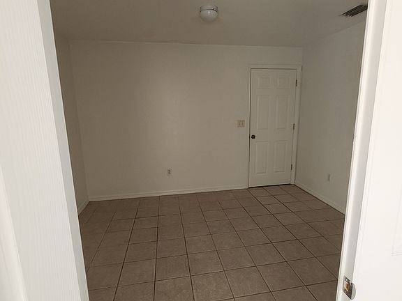 3rd image of 2626 SW Santa Barbara Pl