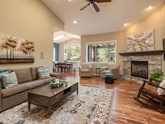 5th image of 19408 Ironwood Cir