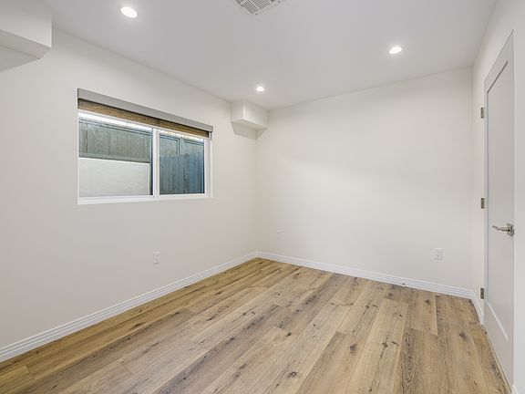 5th image of 813 1/2 N June St