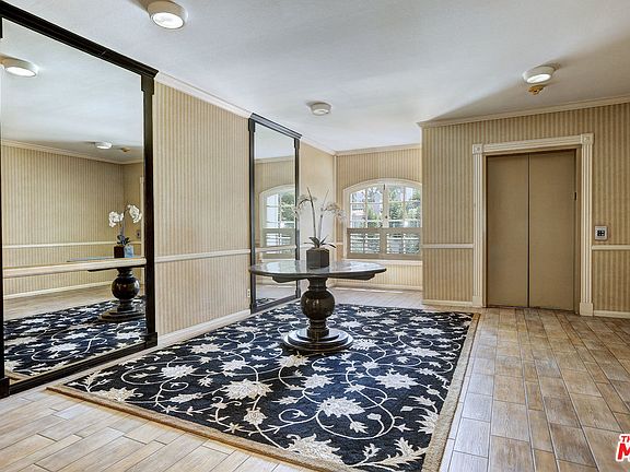 3rd image of 4401 Moorpark Way APT 203