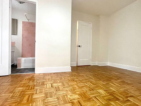 3rd image of 270 Cliff Dr APT 7