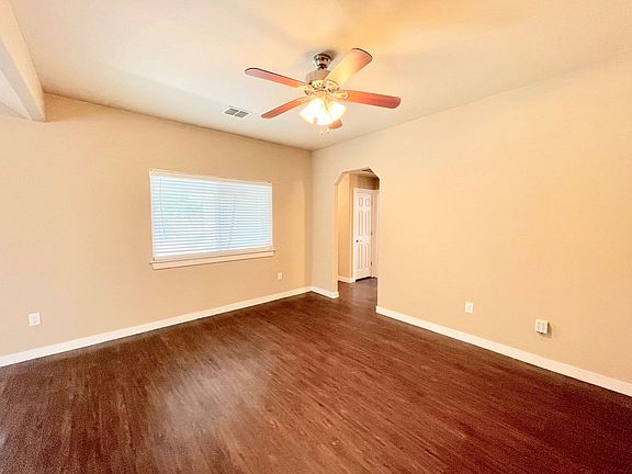 4th image of 11206 Highcrest Dr