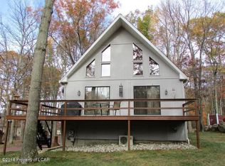 208 Four Seasons Dr, Drums, PA 18222