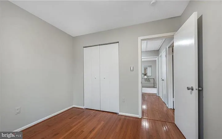 5822 Burke Manor Ct — Photo 27