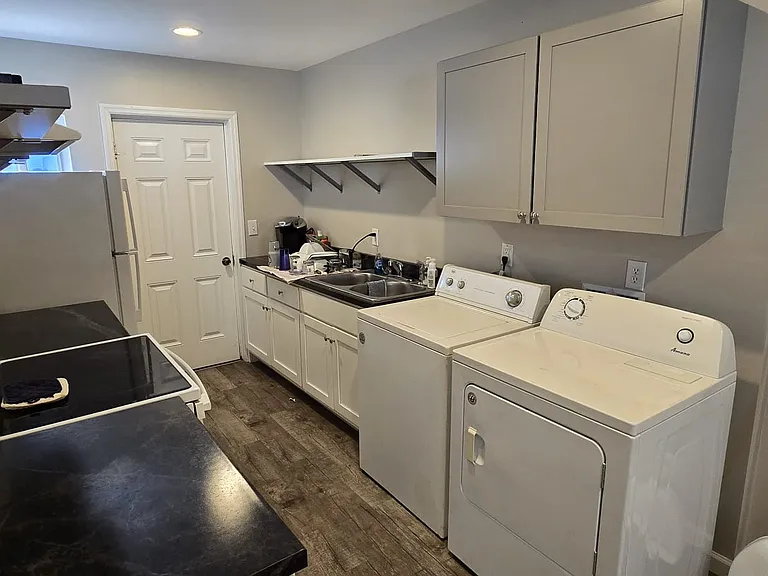 205 Stone St NW #4 — Photo 3