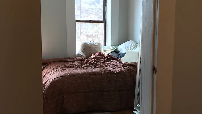 Rented by Nooklyn NYC LLC | media 47