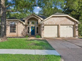 2711 Hazel St, Pearland, TX 77581
