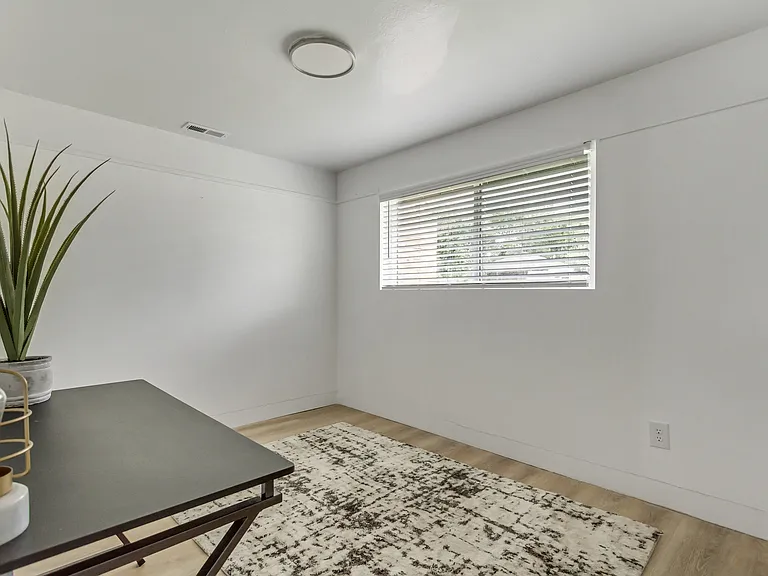21P Bedroom 2 21P Bedroom 2