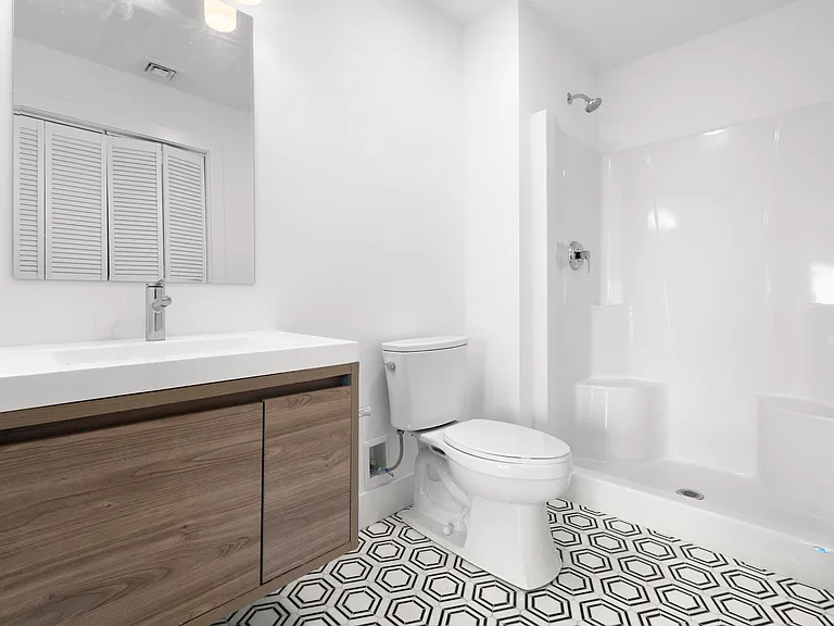 245 E Main St #10 — Photo 7