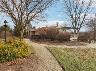 635 Signal Hill Rd, North Barrington, IL 60010