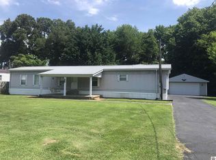 3018 Benton Rd, Paducah, KY 42003
