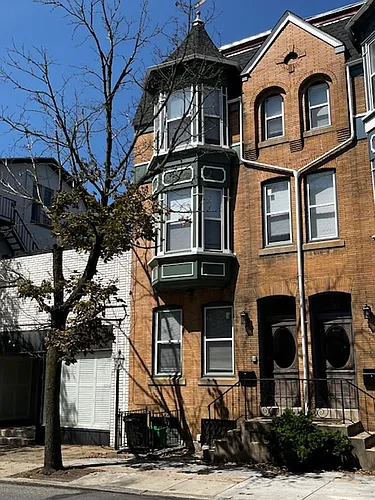 139 E Philadelphia St Photo 1