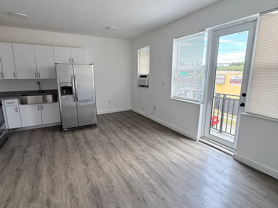 402 NW 12th Ave #203