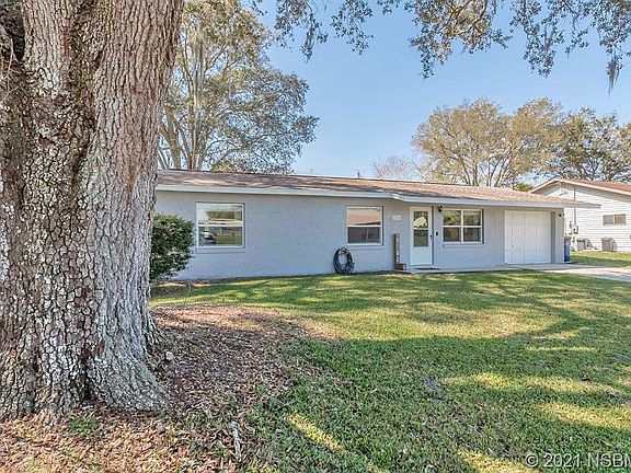 4th image of 2924 Travelers Palm Dr