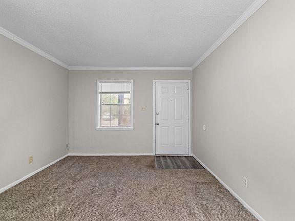 3rd image of 432 N Chestnut St #7