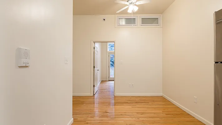 Rented by Nooklyn NYC LLC | media 21