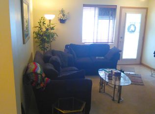 2403 Silverstone Dr, Carpentersville, IL 60110