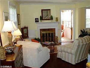 3rd image of 216 Sunset Dr