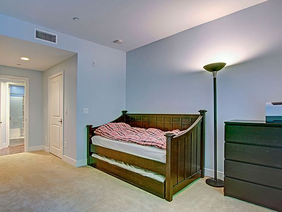 5th image of 2349 Jefferson St Unit 112