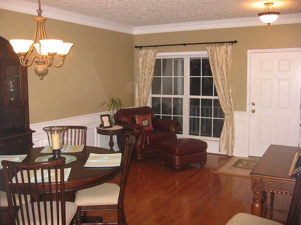 2nd image of 28 Keppels Mill Ct