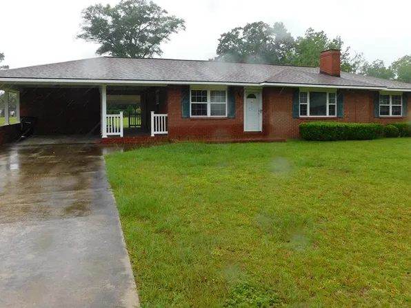 106 Henry St, Glennville, GA 30427