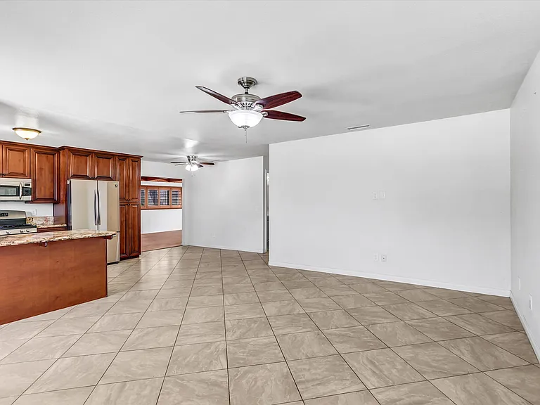 2683 Caulfield Dr — Photo 24