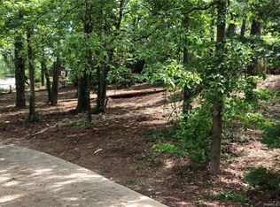 1014 Anarine Rd, Fayetteville, NC 28303