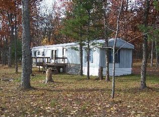 14381 Warrington Lake Dr, Gillett, WI 54124