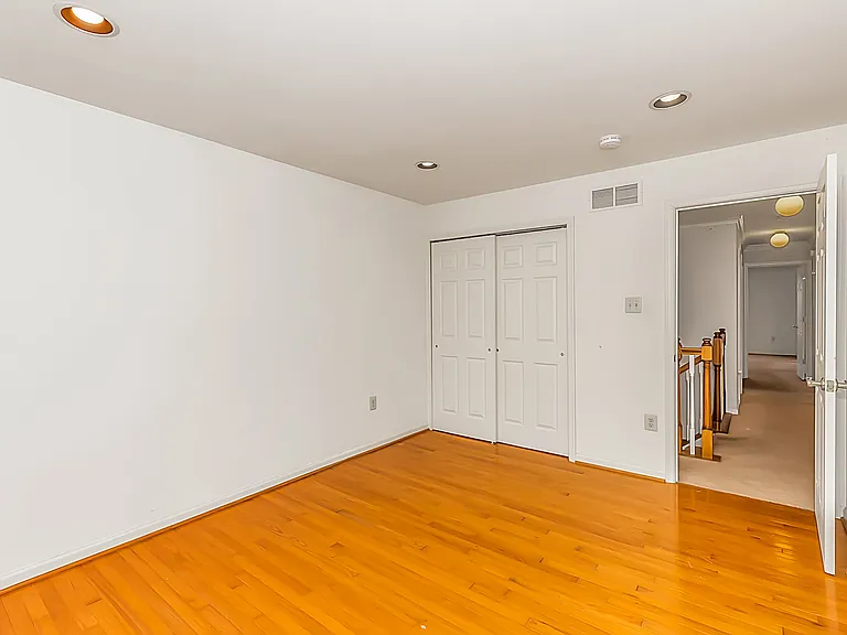 2 Adams Ln #1 — Photo 20