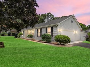 121 Pheasant Trl, Lake In The Hills, IL 60156