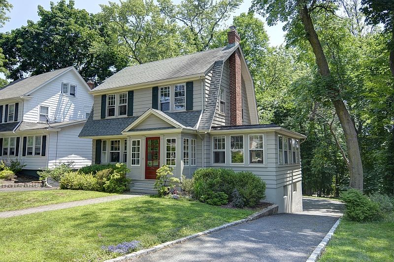 1st image of 294 Walton Ave