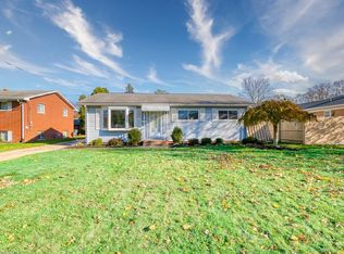 353 Beeler Dr, Berea, OH 44017