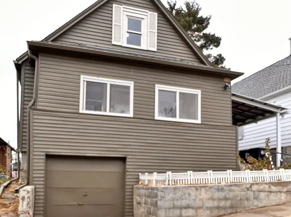 2008 Oak St, Omaha, NE 68108