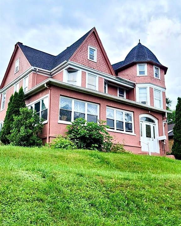 1st image of 19 Burr Ave