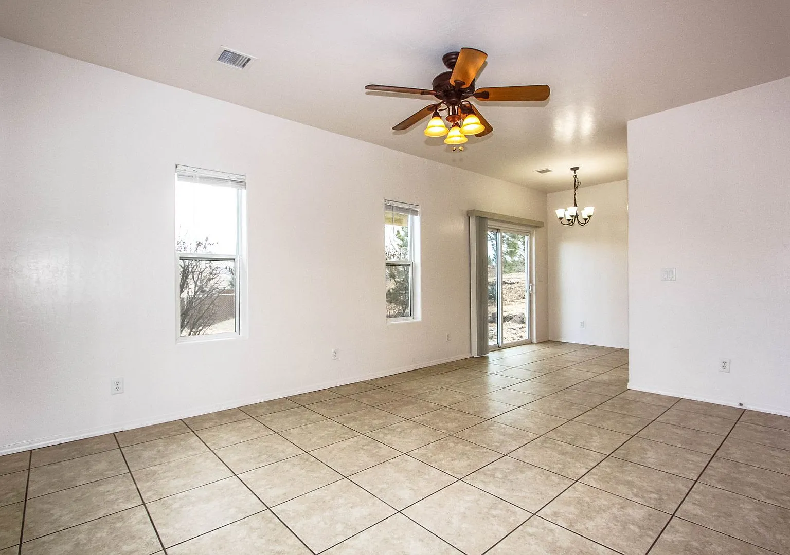 3 bedroom 2 bath home in Dewey Humboldt - — Photo 4