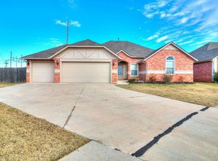 2943 Coach Ct, Norman, OK 73071