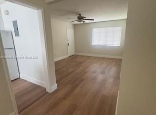 618 Santander Ave APT 3, Coral Gables, FL 33134