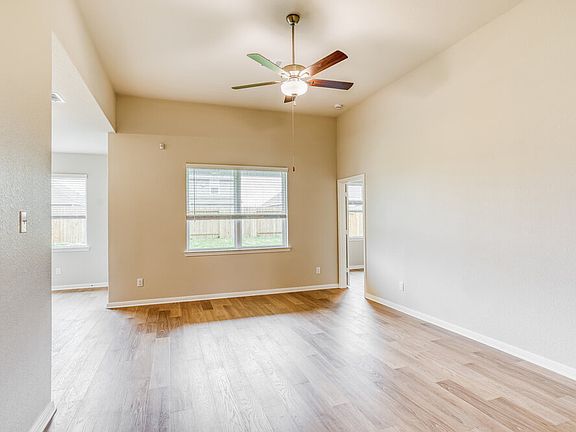 4th image of 425 San Miguel Creek Dr