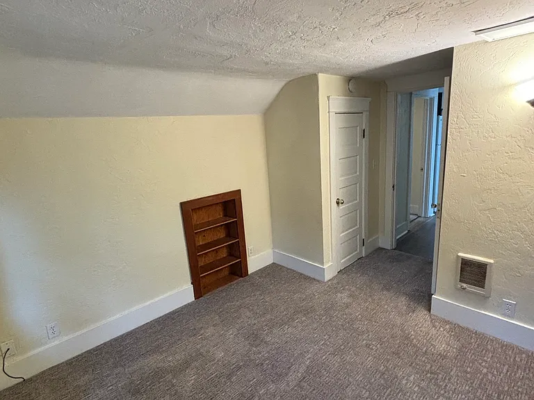 1605 Pearl St #4 — Photo 4