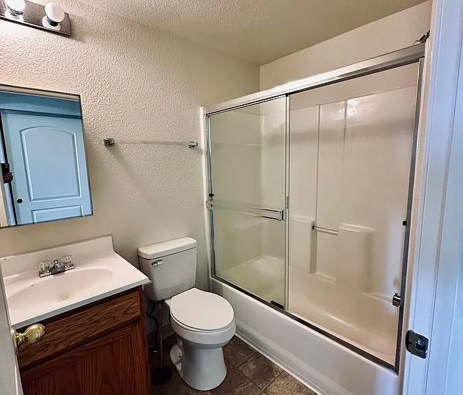 498 Highland Ave #4 — Photo 4