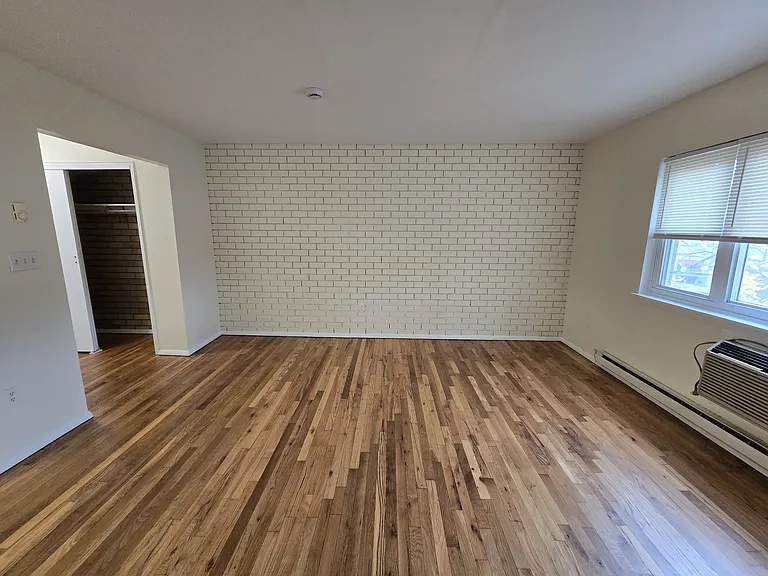 295 Battle Ave #1D — Photo 9