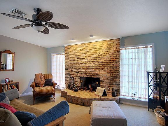 3rd image of 287 Beverly Ct