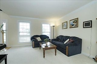 3rd image of 6945 Bentley Dr