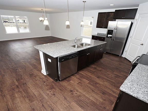 2nd image of 102 Parkside Dr. LOT 29  Cali B