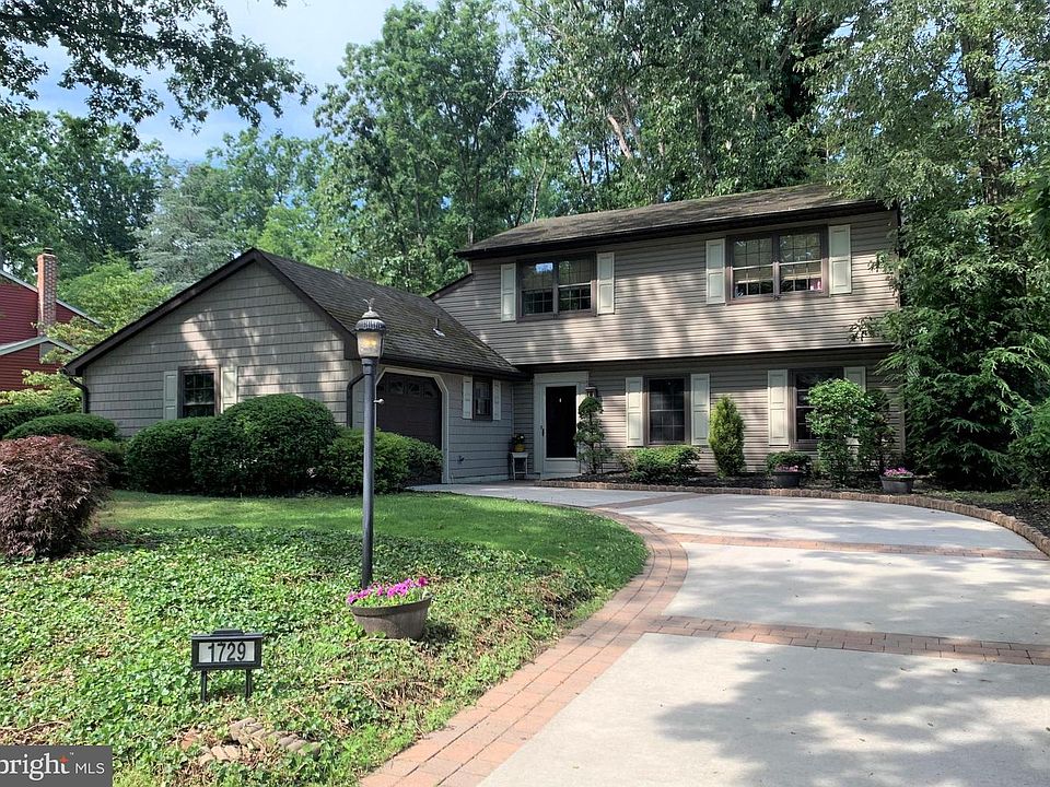 1st image of 1729 Briarwood Dr