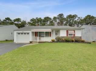 168 Castleton Dr, Toms River, NJ